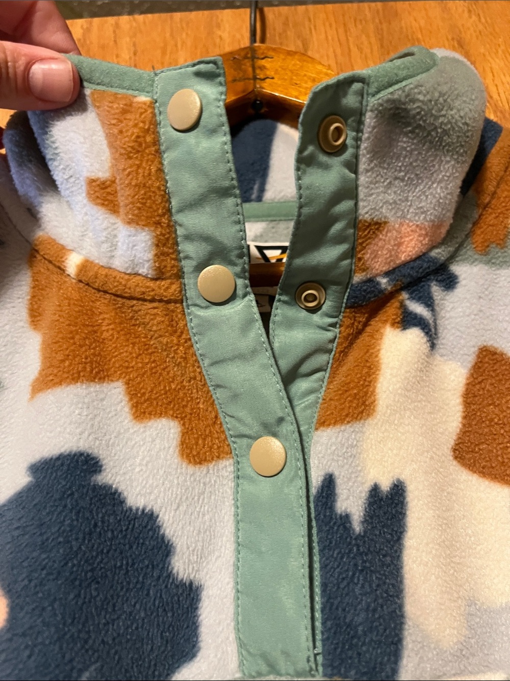 LIFE. INTEGRITY. EARTH® Cozy Fleece Jacket in Sage & Multi Abstract Print - Picture 11 of 14